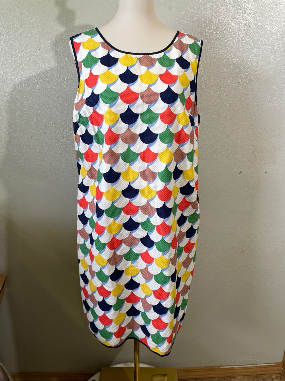 Boden Sleeveless Shift Dress Multicolor Scallop Print Textured Sz 18L Whimsical